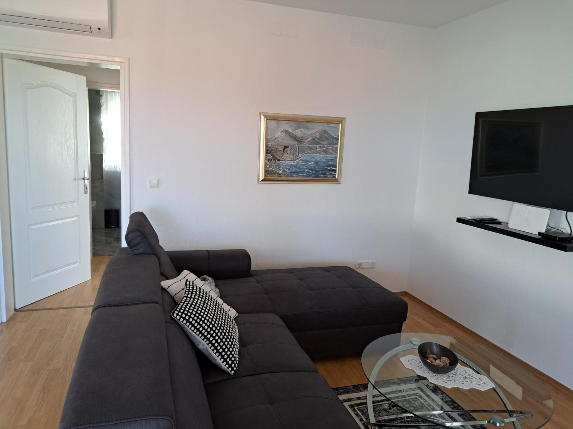 Apartments Pink House Povljana Ngoại thất bức ảnh